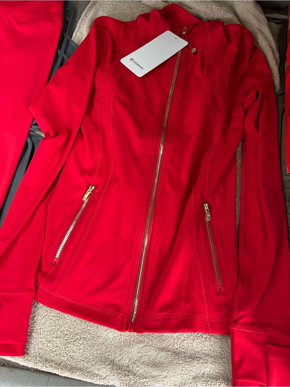 lululemon athletica 2-piece set gold zipper - Picture 2 of 3